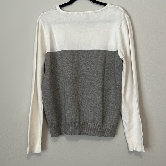 Ampersand Ave NWT gray and white sweater. Size XL. - Picture 5 of 7